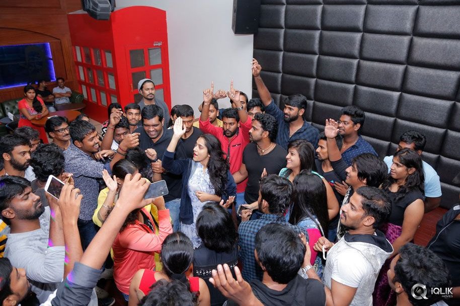 Tanu-Vachenanta-Movie-Promotions-At-Club-Cuba-Libre